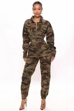Fashion Nova Daniela Long Sleeve Camo Jumpsuit - Camouflage