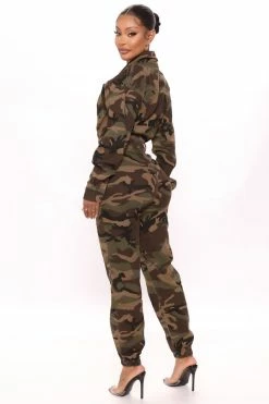 Fashion Nova Daniela Long Sleeve Camo Jumpsuit - Camouflage